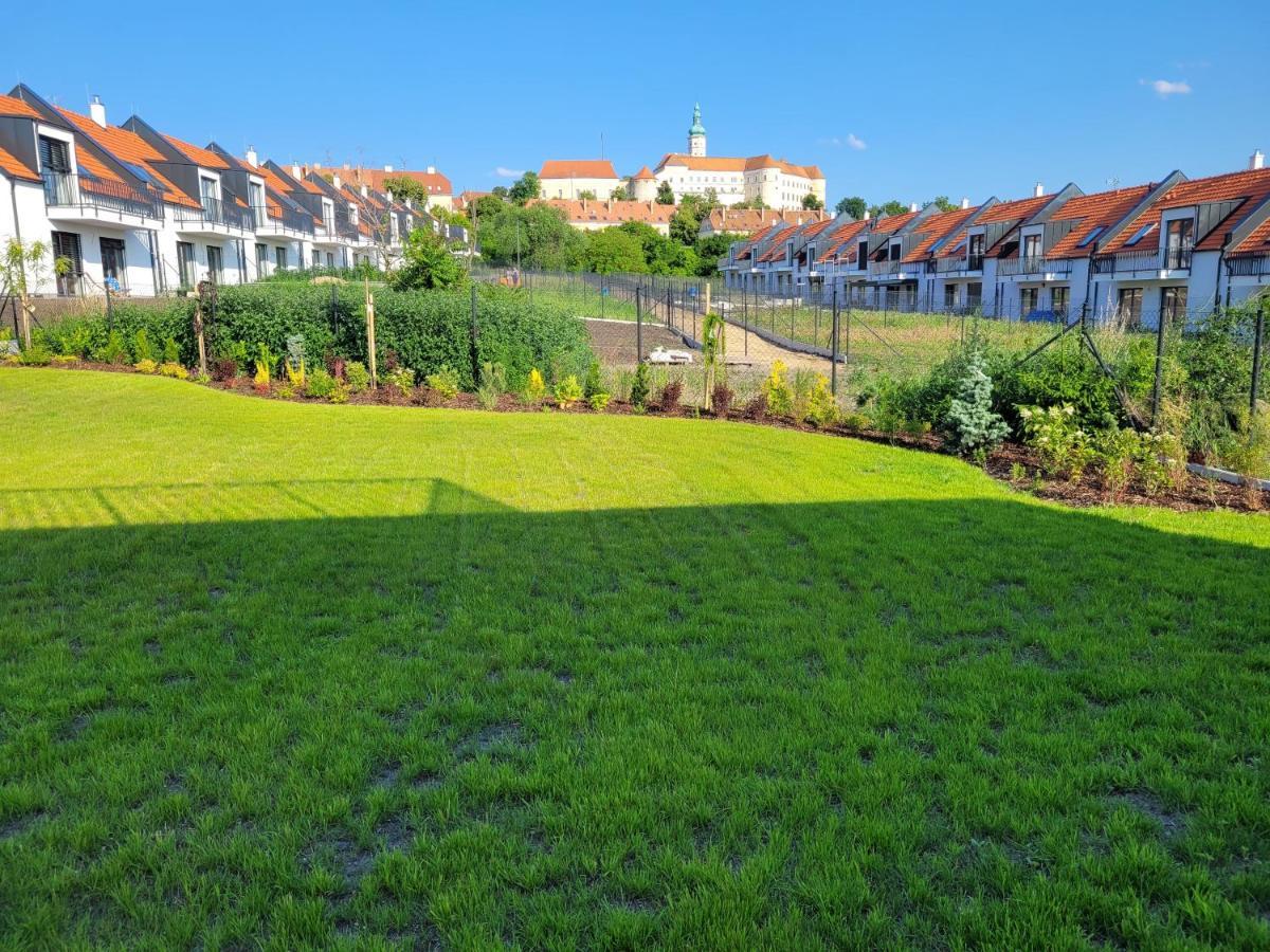 Zamek Na Dlani Mikulov Apartment Exterior foto